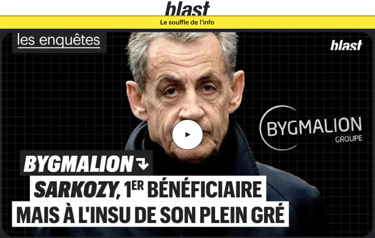 Portrait de Nicolas Sarkozy, mis en cause dans l’affaire Bygmalion, sur fond noir avec le logo du groupe et un bandeau texte accusateur